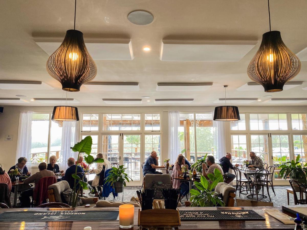 Castaway Norfolk Island Hotell Burnt Pine Exteriör bild