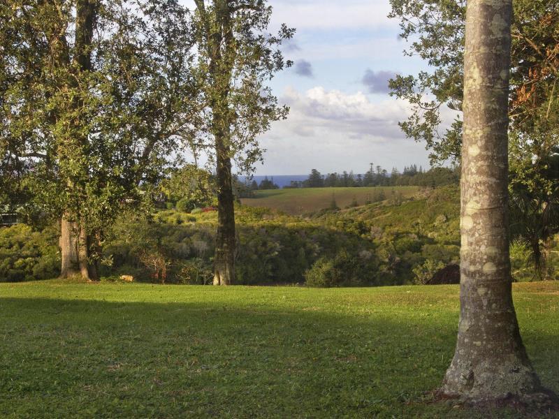 Castaway Norfolk Island Hotell Burnt Pine Exteriör bild