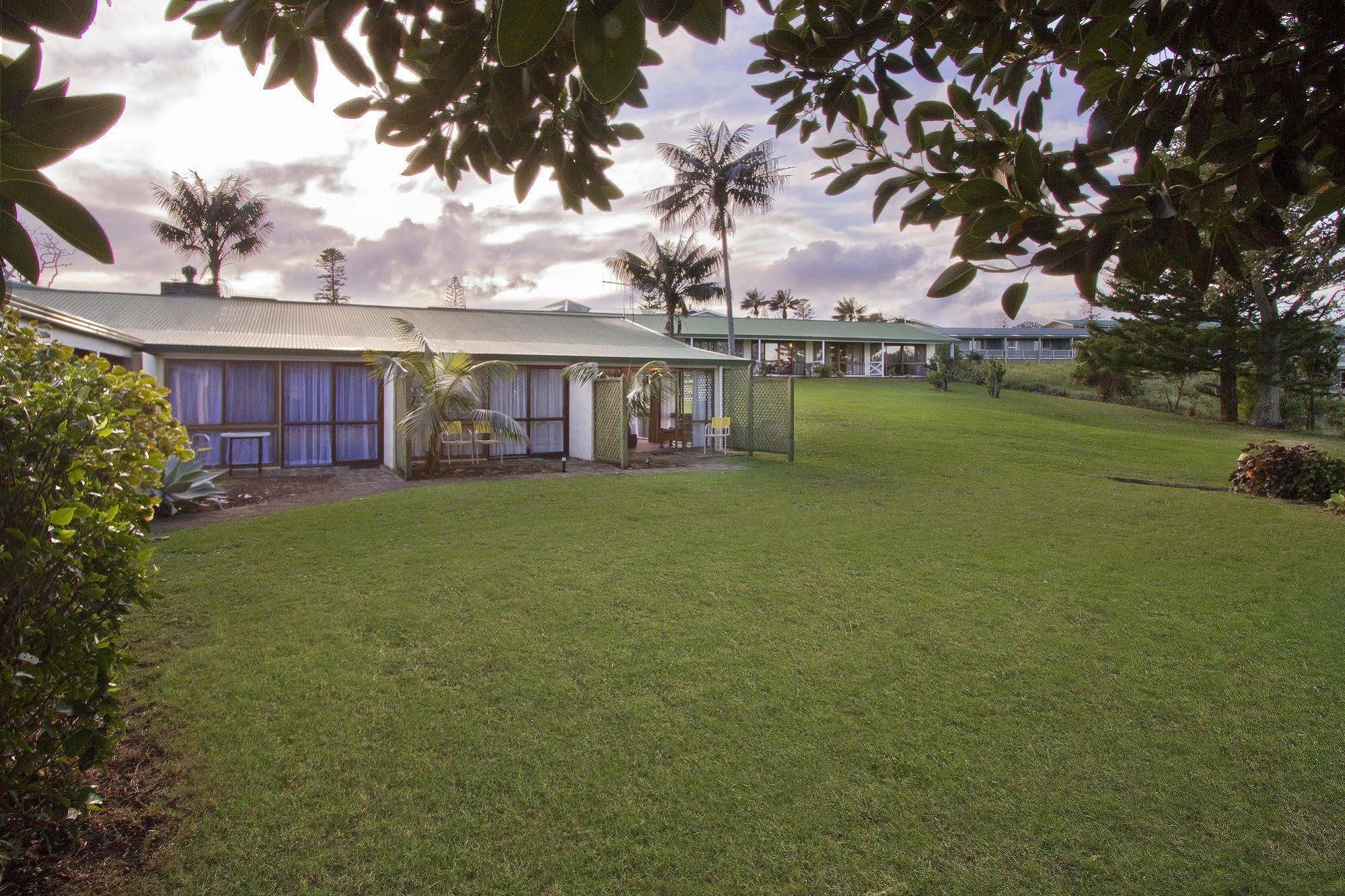 Castaway Norfolk Island Hotell Burnt Pine Exteriör bild